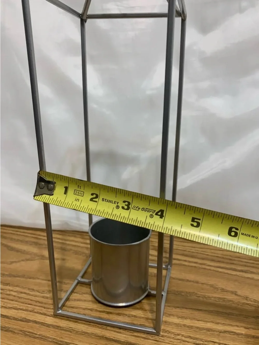 Silver Metal Open-Frame Lantern Candle Holder – Modern Geometric Tabletop Decor